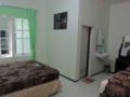 villa-keluarga-pondok-daun