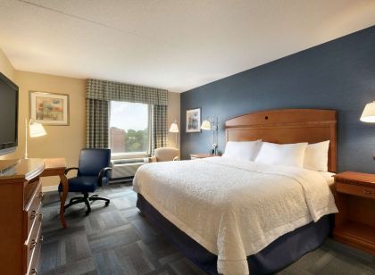 Hampton Inn New York - LaGuardia Airport