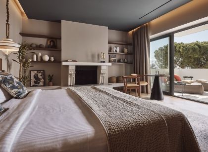 Cama Luxury Suites