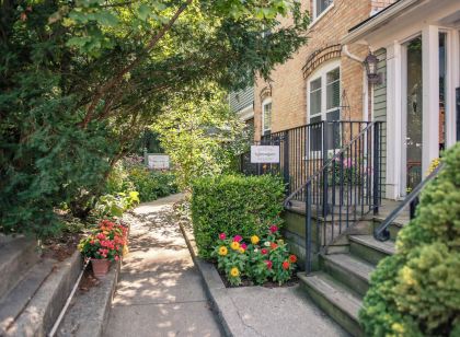 Hidden Garden Cottages & Suites