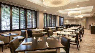 doubletree-by-hilton-hotel-and-suites-houston-by-the-galleria