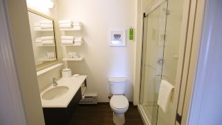 hampton-inn-chicago-downtown-n-loop-michigan-ave