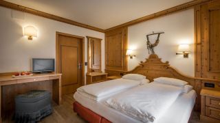 hotel-diana