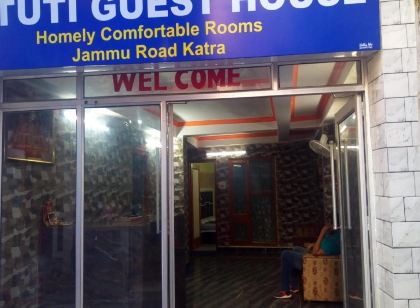 OYO 82235 Satuti Guest House