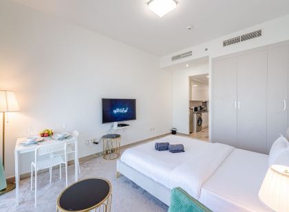 Marco Polo - Studio in Jvc Amidst Parks, Gym & Pool