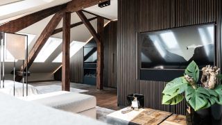 airhome-limmatquai-river-view-apartment