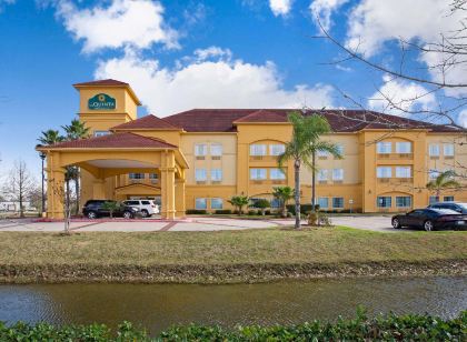 La Quinta Inn & Suites by Wyndham Pearland - Houston South