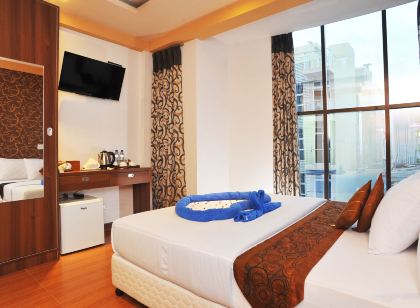 Turquoise Residence by UI