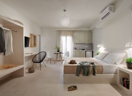 Sweet Home Naxos