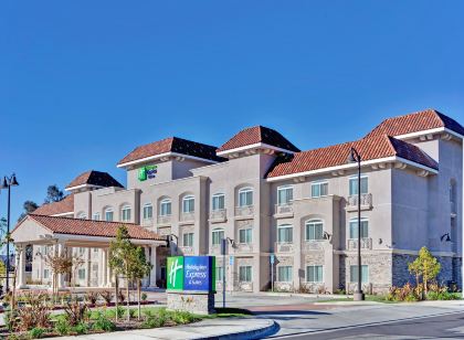 Holiday Inn Express & Suites BANNING by IHG