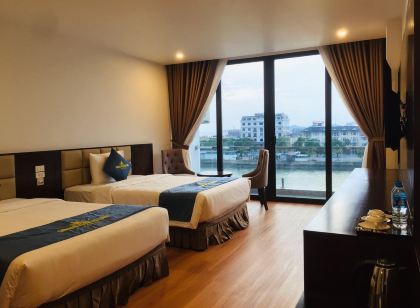 Golden Palm HaLong Hotel