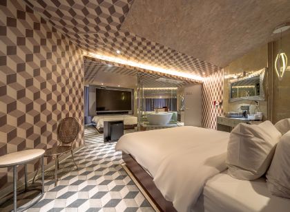 Pandora Hotel