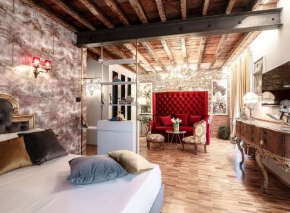 Aurum - Como Luxury Suites
