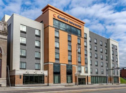 Comfort Inn & Suites Pittsburgh-Northshore