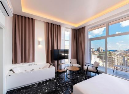 Skyline Boutique Hotel