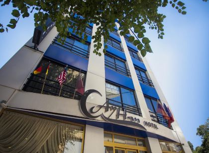 Ayhan Hotel