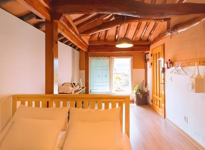 Jeonjuhanogmaeul Joheunnal Geseuteuhauseu