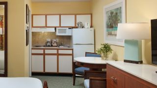 sunshine-suites-resort