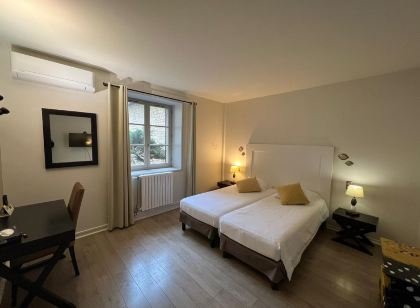 Logis Hôtel Saint-Romain