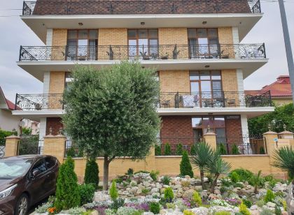 Celentano Mini-Hotel