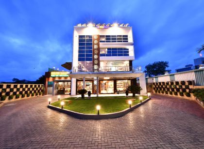 Click Hotel Sagar Plaza Chakan, Pune