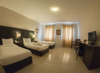 La Maison Hotel