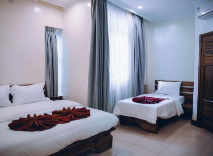 Royal Crown Hotel