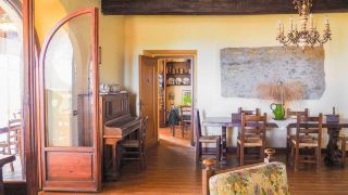 rustic-farmhouse-harmonia-apartment