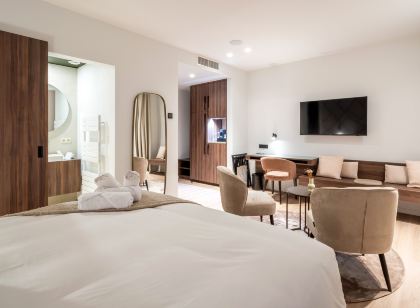 One Two Four - Hotel & Spa