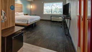 tru-by-hilton-roanoke-hollins