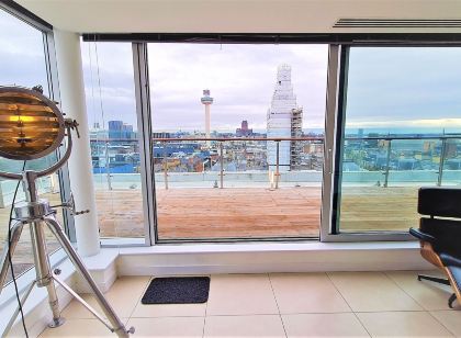 2 Bedroom Penthouse with Parking