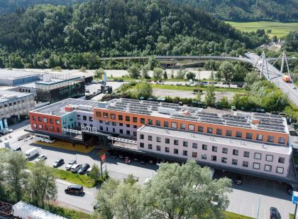 Hwest Hotel