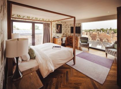The Varsity Hotel & Spa