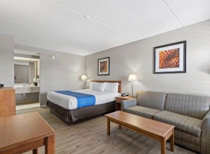 Travelodge by Wyndham Pueblo