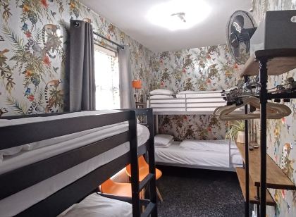 Vinnie's Family Hotel