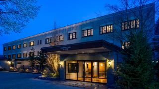 kyukaruizawa-kikyo-curio-collection-by-hilton