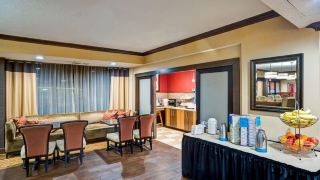 hampton-inn-albany-wolf-road-airport