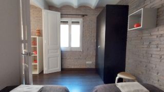 barceloneta-apartment-with-balcony