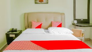 oyo-90269-hotel-indorasa-2