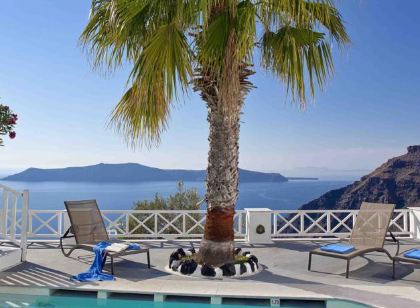 Cliff Side Suites