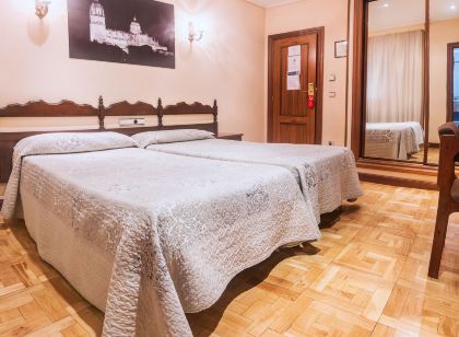 Hotel Castellano I