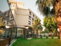leaf-port-hotel