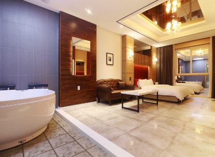 Hello hotel(헬로우 호텔)