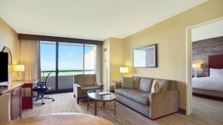 doubletree-by-hilton-hotel-and-suites-houston-by-the-galleria