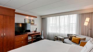 courtyard-by-marriott-boston-logan-airport