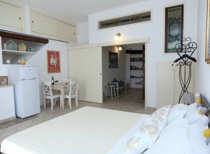 Central Apartment with Balcony