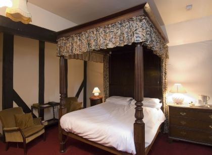 George & Pilgrims Hotel