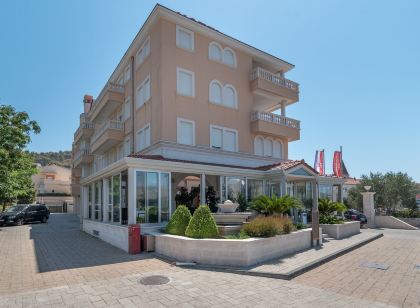Hotel Trogir Palace