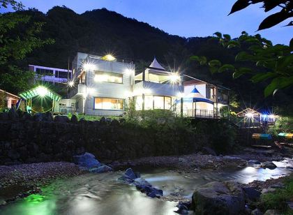 가평 숲속계곡펜션