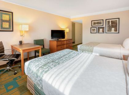 La Quinta Inn & Suites by Wyndham Seattle Sea-Tac Airport